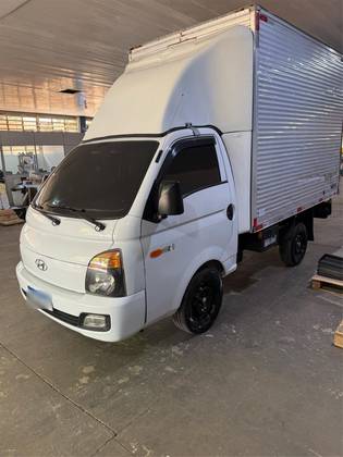 HYUNDAI HR 2.5 LONGO SEM CAÇAMBA 4X2 16V 130CV TURBO INTERCOOLER DIESEL 2P MANUAL
